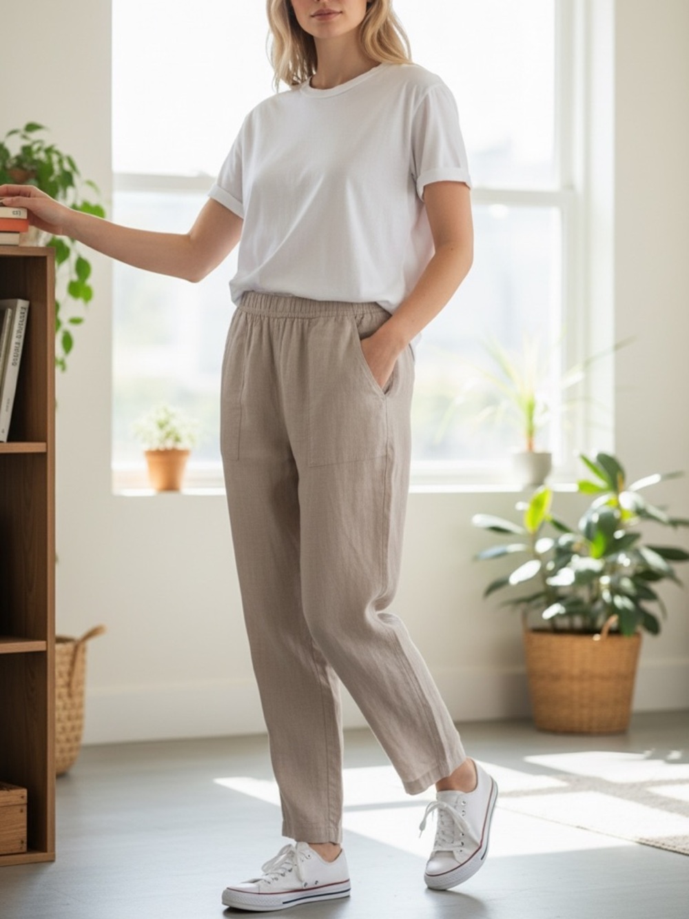 Old Navy Women's Taupe Capris